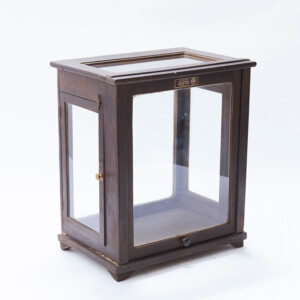 アンティーク<br/>テーブルトップキャビネット