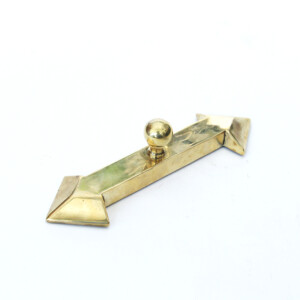 <center>アンティーク<br/> 真鍮ぺーパーウエイト(矢印型)</center>