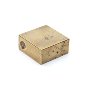 <center>真鍮ウエイトスクエア</center>