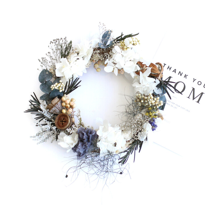<center>グレイッシュホワイト の リース<br>(プリザーブドフラワー)L , M</center>