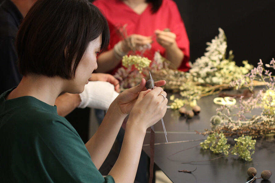 夏のドライフラワーブーケアレンジ ワークショップ